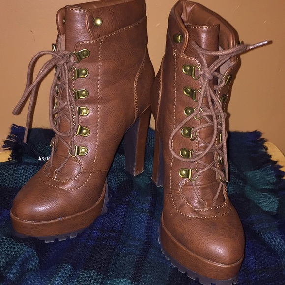 JustFab Shoes - Brown heeled boots